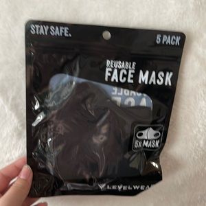 Level wear Pack of 5 face masks